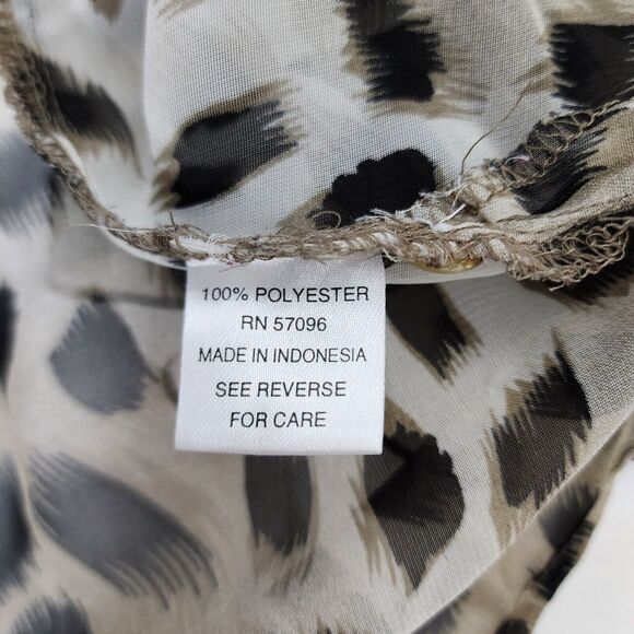 Nicola Womens Blouse Shirt Size XL Button Up Animal Print Long Sleeve Sheer Poly - Picture 8 of 9